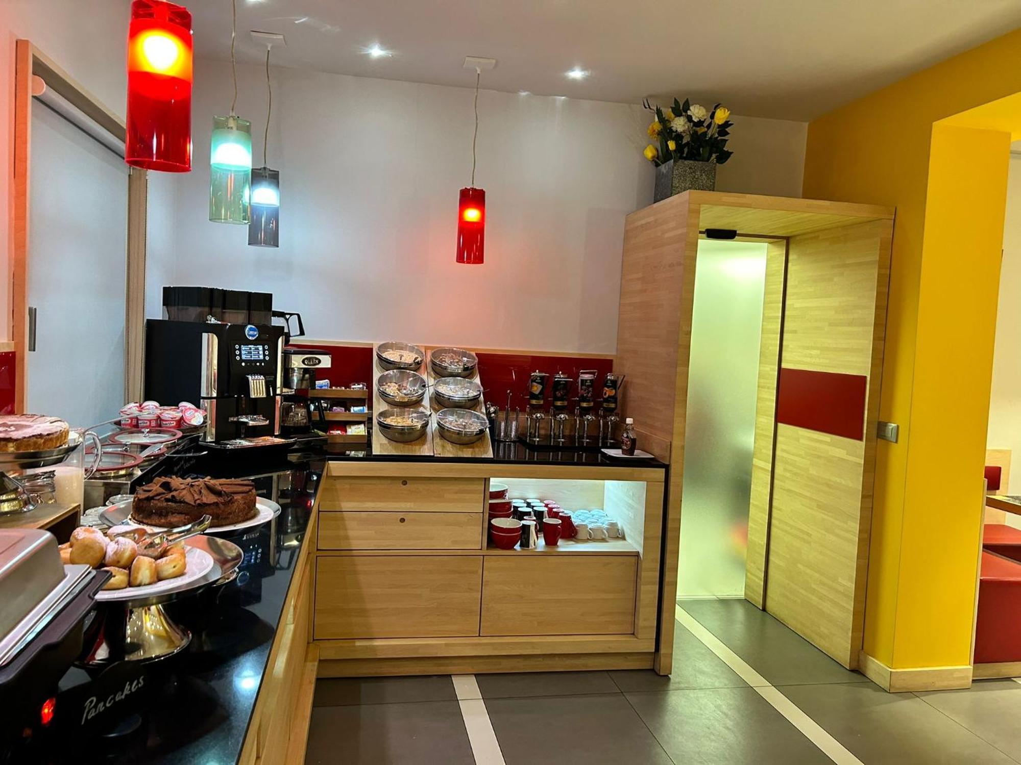 卡尔顿酒店 费拉拉 外观 照片
